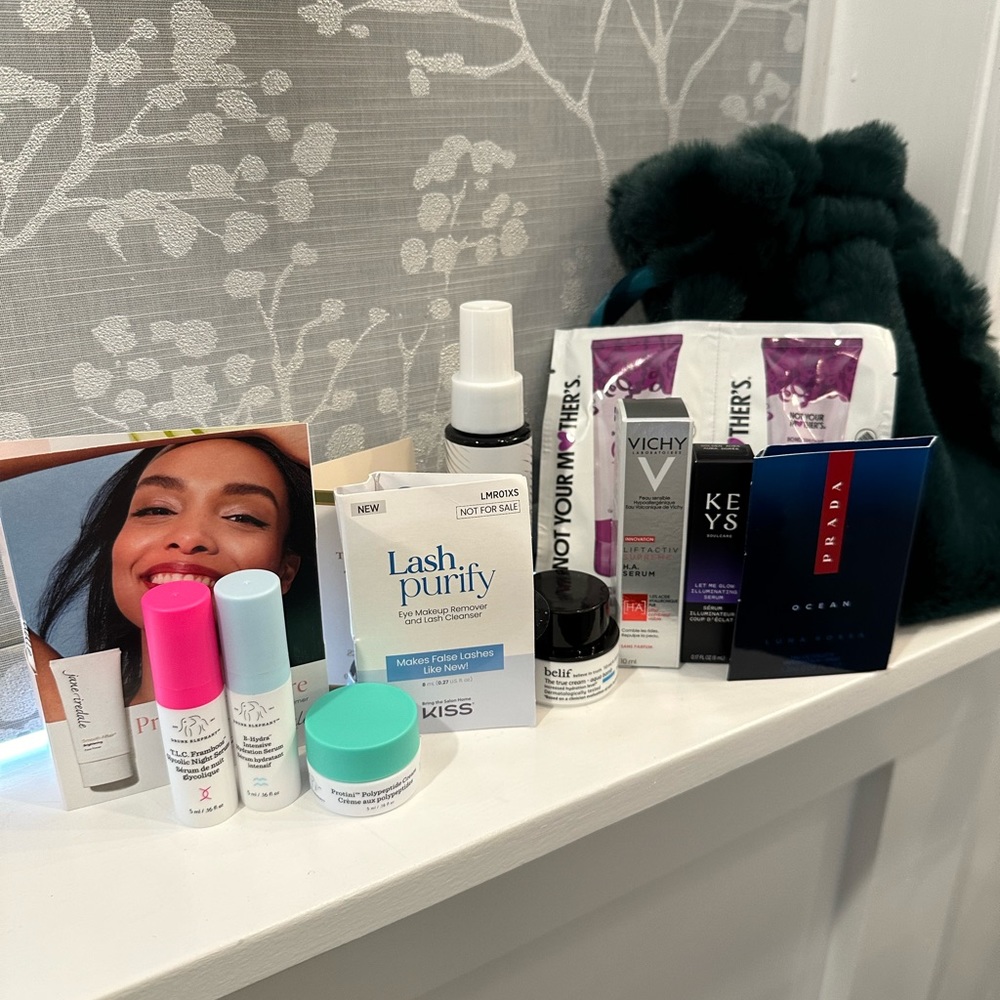NIB Beauty Sample Set